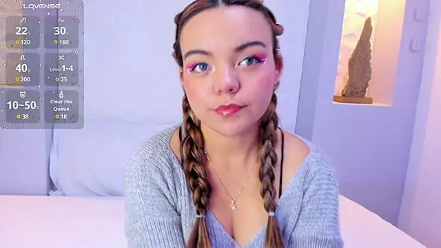 EmilyRouss  online show from January 21, 2025, 7:17 pm