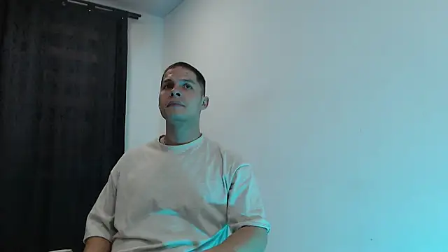 dominick crawford01 online show from January 20, 2025, 10:48 pm