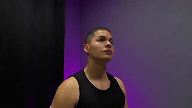 dominick crawford01 online show from March 18, 2025, 2:15 am