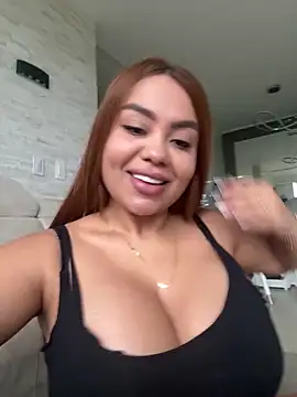 Snapshot of valeria2019hot chatting on October 27, 2025, 11:47 am valeria2019hot online show from October 27, 2025, 11:47 am