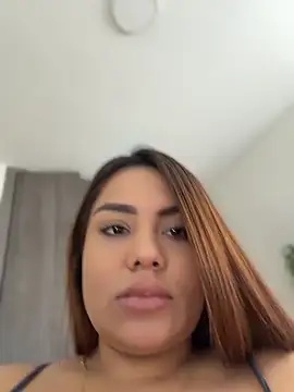 Snapshot of valeria2019hot chatting on May 27, 2026, 2:58 pm valeria2019hot online show from May 27, 2026, 2:58 pm