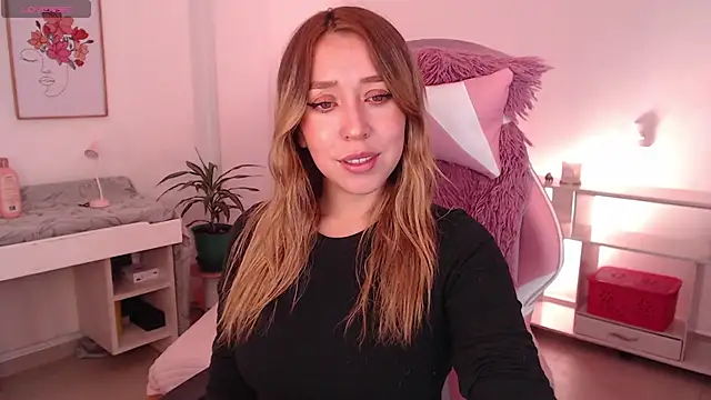 Dahlia  espresso online show from October 21, 2025, 6:30 pm