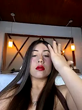 Snapshot of Maralains chatting on May 18, 2026, 7:25 am Maralains online show from May 18, 2026, 7:25 am