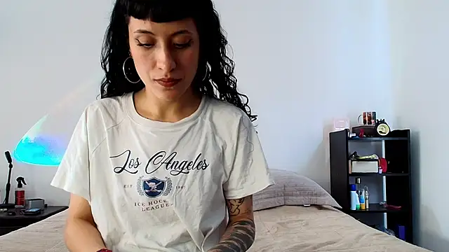 Snapshot of anika_lowen02 chatting on March 5, 2025, 5:29 pm anika lowen02 online show from March 5, 2025, 5:29 pm