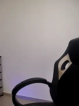 Snapshot of _Denis_sweet chatting on February 22, 2026, 2:37 pm Denis sweet online show from February 22, 2026, 2:37 pm