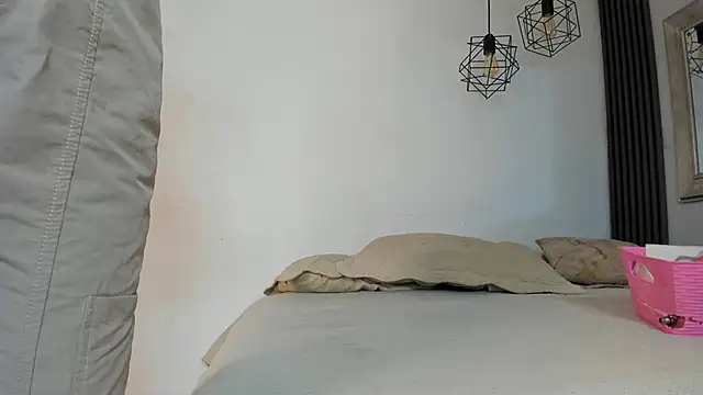 miranda villa online show from March 10, 2026, 11:59 am