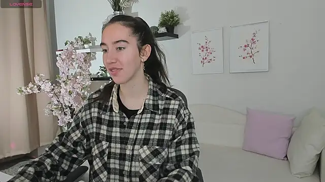 Belle Via online show from April 14, 2026, 2:45 pm