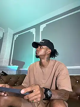 AaronCruz  online show from January 14, 2025, 5:34 pm