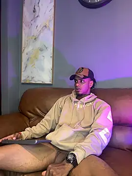 AaronCruz  online show from February 1, 2025, 7:23 pm