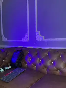 AaronCruz  online show from March 7, 2025, 7:16 pm