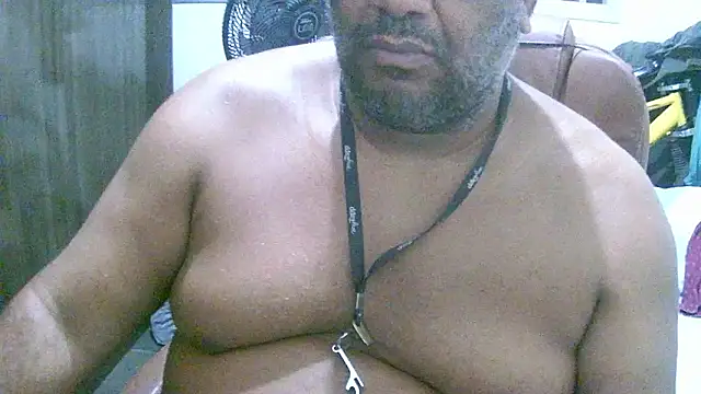 Snapshot of ulmo_br chatting on February 15, 2026, 11:12 pm ulmo br online show from February 15, 2026, 11:12 pm