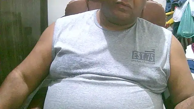 Snapshot of ulmo_br chatting on June 21, 2026, 9:17 pm ulmo br online show from June 21, 2026, 9:17 pm