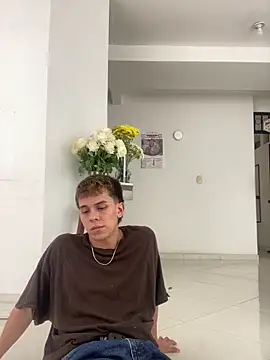 Snapshot of Tony_Hoffa chatting on December 29, 2024, 5:54 pm Tony Hoffa online show from December 29, 2024, 5:54 pm