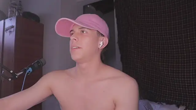 Snapshot of Tony_Hoffa chatting on January 23, 2025, 9:50 pm Tony Hoffa online show from January 23, 2025, 9:50 pm