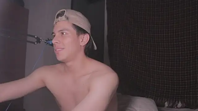 Snapshot of Tony_Hoffa chatting on February 7, 2025, 11:34 pm Tony Hoffa online show from February 7, 2025, 11:34 pm