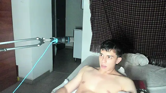 Snapshot of Tony_Hoffa chatting on February 23, 2025, 1:57 am Tony Hoffa online show from February 23, 2025, 1:57 am