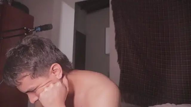 Snapshot of Tony_Hoffa chatting on February 24, 2025, 1:24 am Tony Hoffa online show from February 24, 2025, 1:24 am