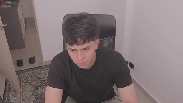 Snapshot of Tony_Hoffa chatting on September 9, 2025, 7:35 pm Tony Hoffa online show from September 9, 2025, 7:35 pm