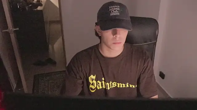 Snapshot of Tony_Hoffa chatting on September 14, 2025, 2:33 am Tony Hoffa online show from September 14, 2025, 2:33 am