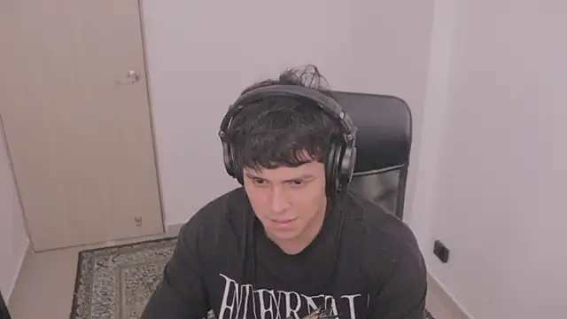 Snapshot of Tony_Hoffa chatting on September 26, 2025, 7:29 pm Tony Hoffa online show from September 26, 2025, 7:29 pm