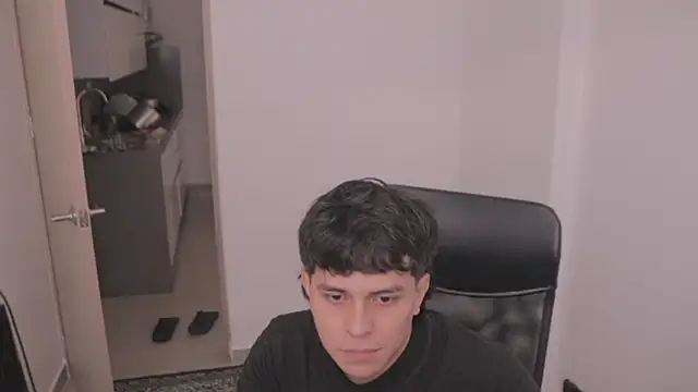 Snapshot of Tony_Hoffa chatting on October 7, 2025, 8:28 pm Tony Hoffa online show from October 7, 2025, 8:28 pm