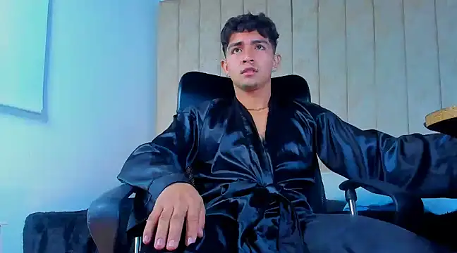 Muichiro tokito1 online show from February 15, 2025, 7:27 am