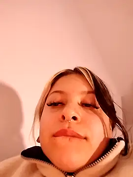 Snapshot of sammymoon chatting on February 26, 2025, 10:53 pm sammymoon online show from February 26, 2025, 10:53 pm