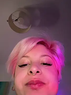 Snapshot of sammymoon chatting on December 2, 2025, 11:15 am sammymoon online show from December 2, 2025, 11:15 am