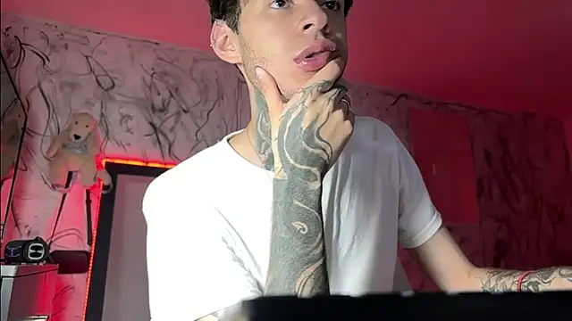 Saturno v online show from February 3, 2025, 10:00 pm