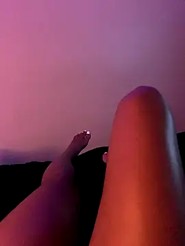 ReineNeferrti online show from October 2, 2025, 8:38 pm