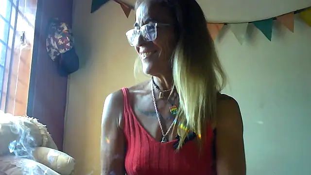 Snapshot of sabinytahot chatting on January 11, 2026, 12:10 pm sabinytahot online show from January 11, 2026, 12:10 pm