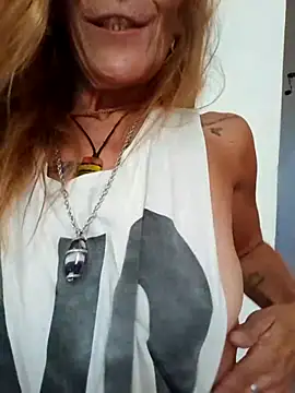 Snapshot of sabinytahot chatting on February 26, 2026, 2:49 pm sabinytahot online show from February 26, 2026, 2:49 pm