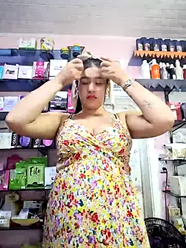 Miia grand online show from November 28, 2025, 12:52 pm