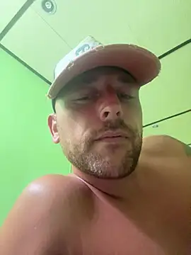 Snapshot of MADE_IN_LONDON chatting on February 11, 2025, 3:51 pm MADE IN LONDON online show from February 11, 2025, 3:51 pm