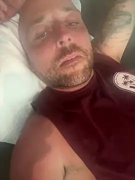 Snapshot of MADE_IN_LONDON chatting on February 16, 2025, 9:37 am MADE IN LONDON online show from February 16, 2025, 9:37 am