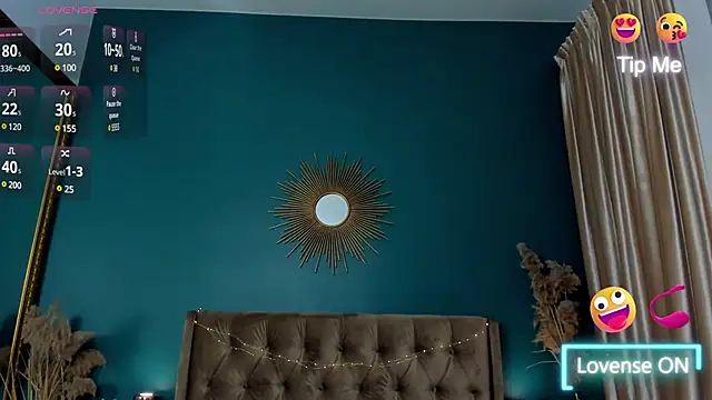 CalyMoon online show from January 21, 2025, 2:43 am