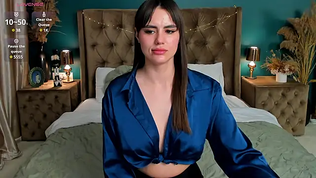 CalyMoon online show from February 17, 2025, 2:42 am