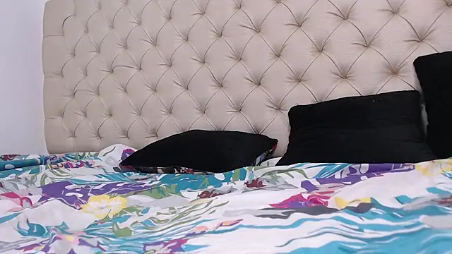 Snapshot of isabella_jazz chatting on March 6, 2025, 10:15 pm isabella jazz online show from March 6, 2025, 10:15 pm