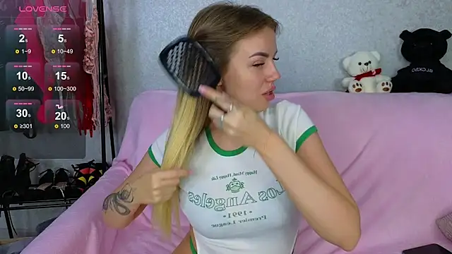 EmilyRobbie online show from February 10, 2025, 12:41 am