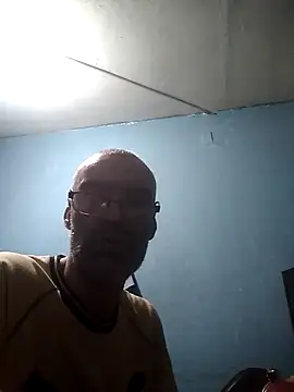 Snapshot of hugosafado333 chatting on December 4, 2024, 3:26 am hugosafado333 online show from December 4, 2024, 3:26 am