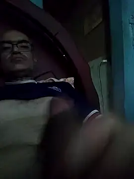 Snapshot of hugosafado333 chatting on December 7, 2024, 3:08 pm hugosafado333 online show from December 7, 2024, 3:08 pm