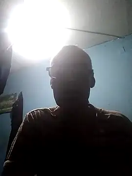 Snapshot of hugosafado333 chatting on December 17, 2024, 5:29 am hugosafado333 online show from December 17, 2024, 5:29 am