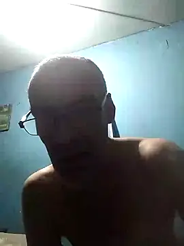 Snapshot of hugosafado333 chatting on December 20, 2024, 5:25 am hugosafado333 online show from December 20, 2024, 5:25 am