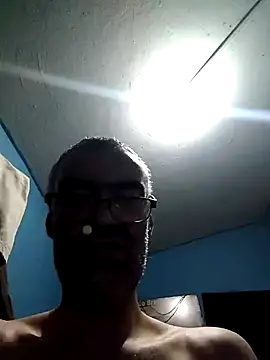 Snapshot of hugosafado333 chatting on January 9, 2025, 3:36 am hugosafado333 online show from January 9, 2025, 3:36 am