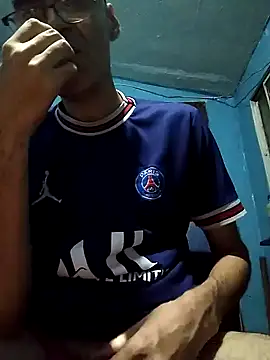 Snapshot of hugosafado333 chatting on February 2, 2025, 8:13 am hugosafado333 online show from February 2, 2025, 8:13 am