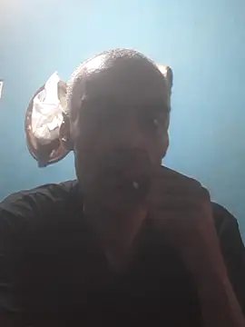 Snapshot of hugosafado333 chatting on October 16, 2025, 5:30 am hugosafado333 online show from October 16, 2025, 5:30 am