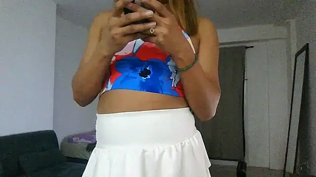 Snapshot of Yerucita chatting on June 26, 2026, 12:59 am Yerucita online show from June 26, 2026, 12:59 am