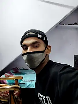 Snapshot of Habibi_big_b chatting on January 8, 2025, 10:48 am Habibi big b online show from January 8, 2025, 10:48 am
