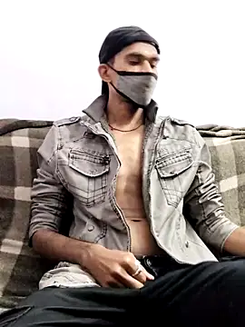 Snapshot of Habibi_big_b chatting on February 8, 2025, 9:03 am Habibi big b online show from February 8, 2025, 9:03 am