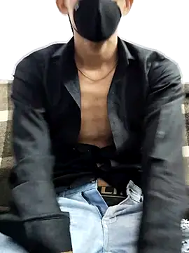 Snapshot of Habibi_big_b chatting on February 22, 2025, 8:20 pm Habibi big b online show from February 22, 2025, 8:20 pm